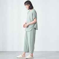 モデル身長164cm／M