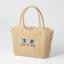 ライトベージュ