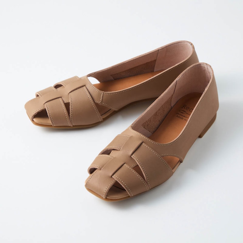 ライトブラウン