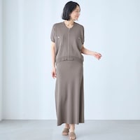 モデル身長168cm／M ※写真は撮影用のため総丈+6cmになります。