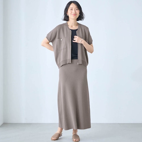 夏のニットブルゾン＆スカート