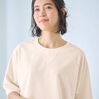 カジュアルな着こなしになるTシャツディテール