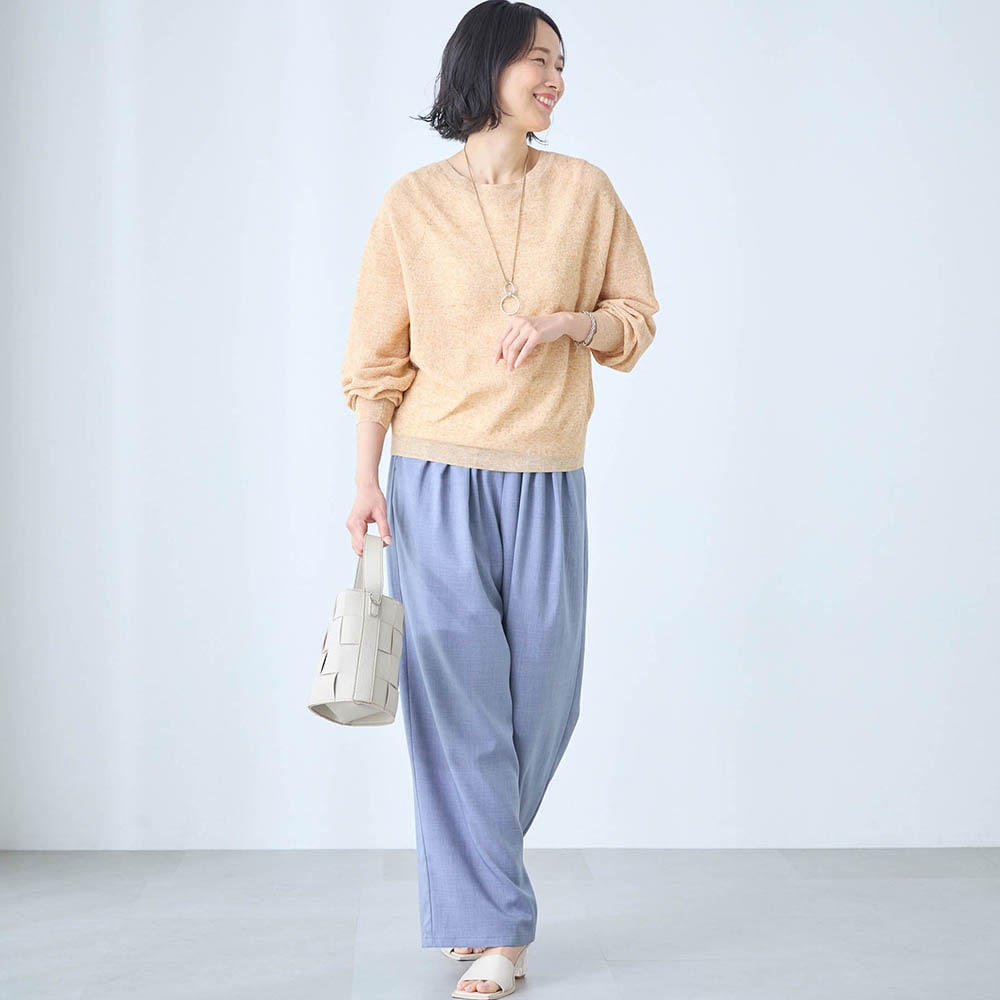 モデル身長168cm／M ※写真は撮影用のため股下+6cmになります。