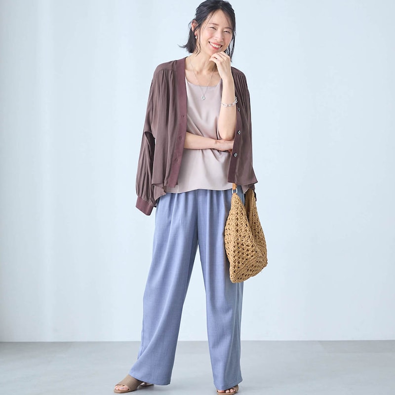 モデル身長168cm／M ※写真は撮影用のため股下+6cmになります。