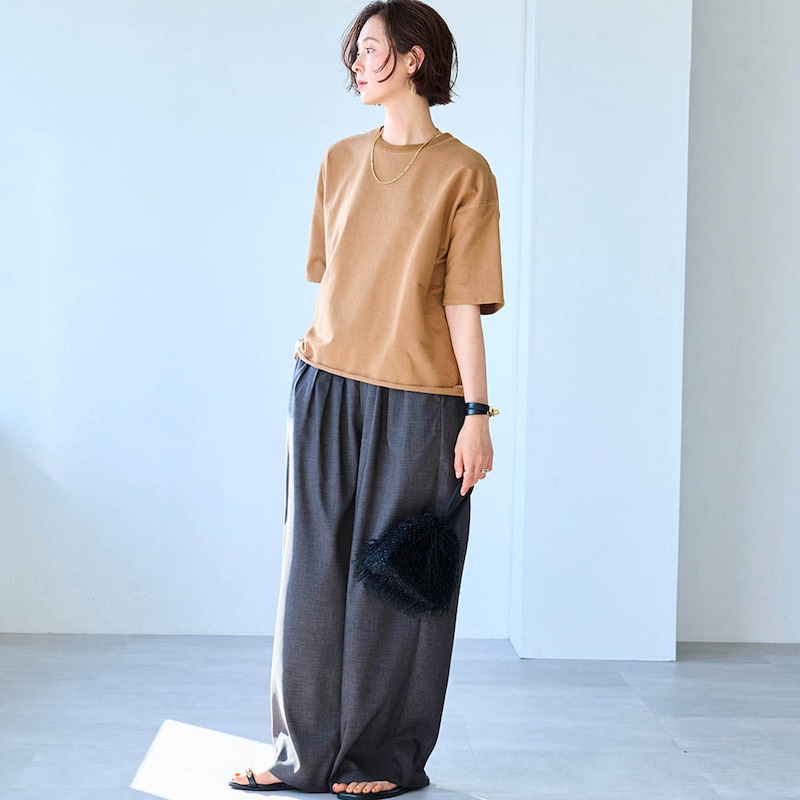 モデル身長168cm／M ※写真は撮影用のため股下+6cmになります。