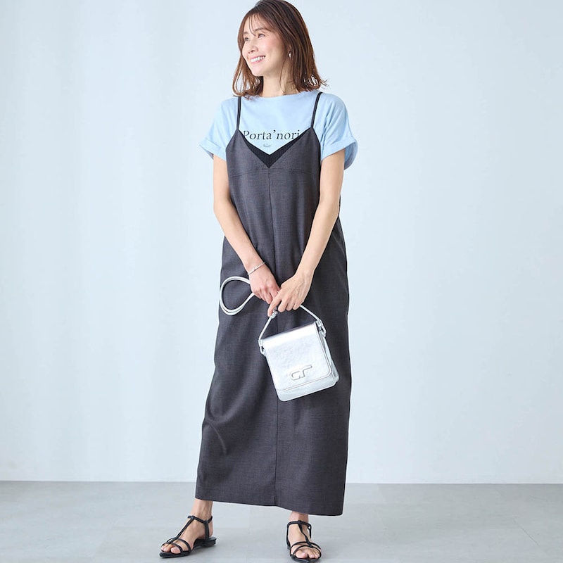 モデル身長168cm／M ※写真は撮影用のため総丈+6cmになります。