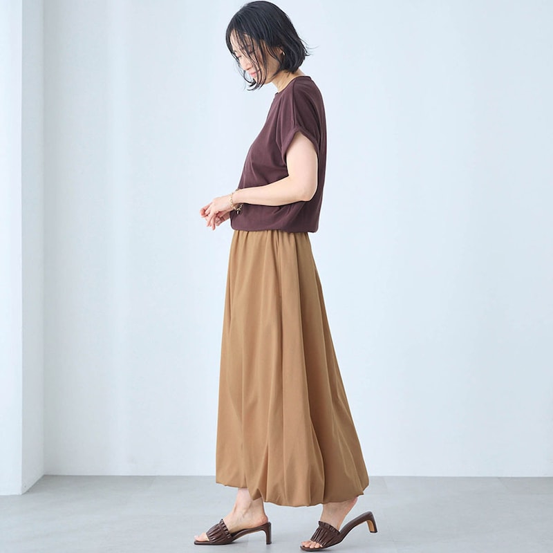 モデル身長168cm／M ※写真は撮影用のため総丈+6cmになります。