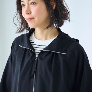 ファスナーの持ち手がアクセント