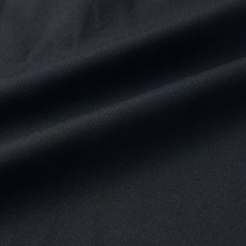 軽くて持ち運びしやすい素材