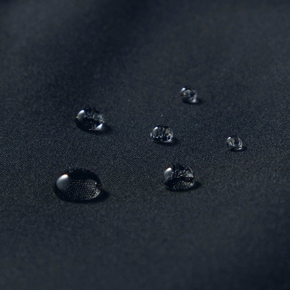 ちょっとした雨が降っても安心な撥水加工
