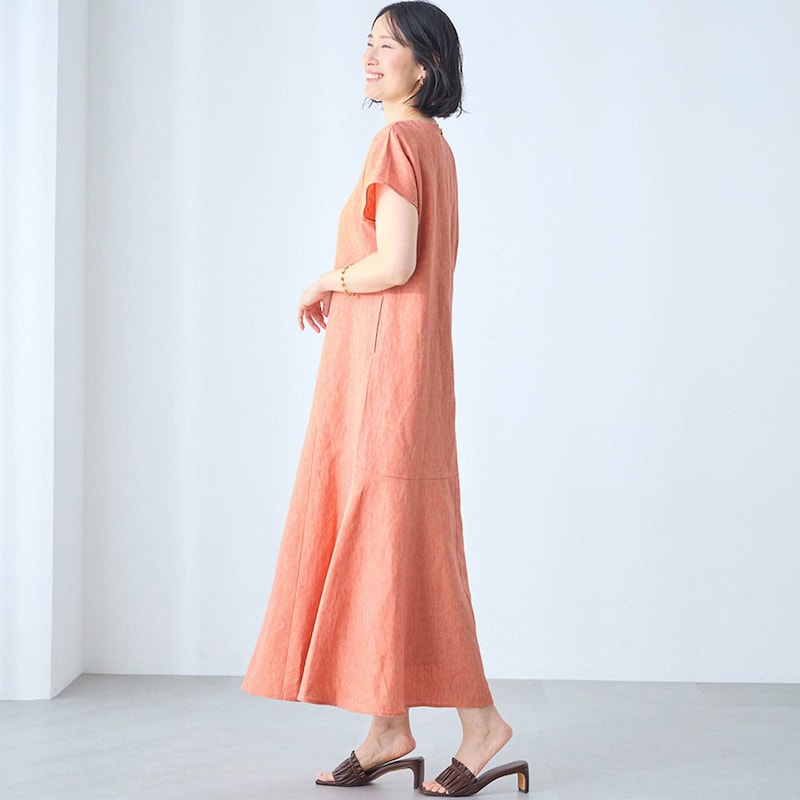 モデル身長168cm／M ※写真は撮影用のため着丈+6cmになります。