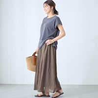 モデル身長168cm／M ※写真は撮影用のため総丈+6cmになります。