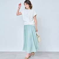 モデル身長168cm／M ※写真は撮影用のため総丈+6cmになります。