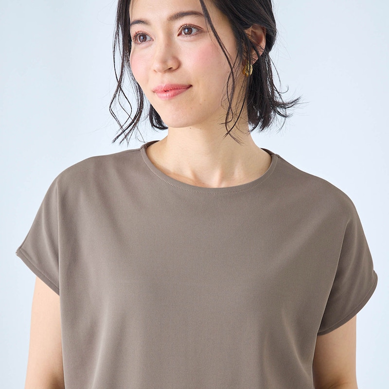 Tシャツ以上スウェット未満のほど良い厚みカットソー