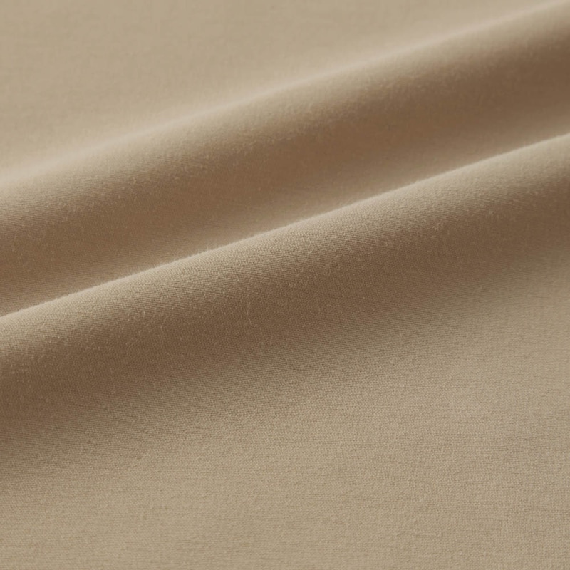 遮熱、UVカット、吸水速乾、通気性に優れた素材