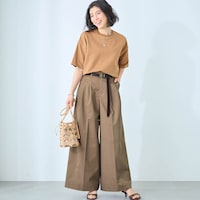 モデル身長168cm／M ※写真は撮影用のため股下+6cmになります。