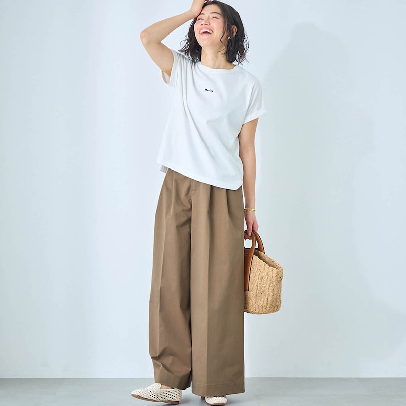 モデル身長168cm／M ※写真は撮影用のため股下+6cmになります。