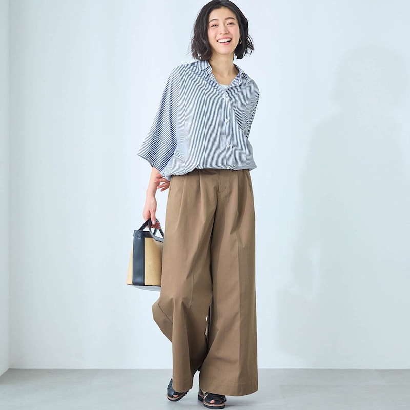 モデル身長168cm／M ※写真は撮影用のため股下+6cmになります。