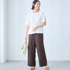 モデル身長168cm／M ※写真は撮影用のため股下+6cmになります。ボトムのみ着用
