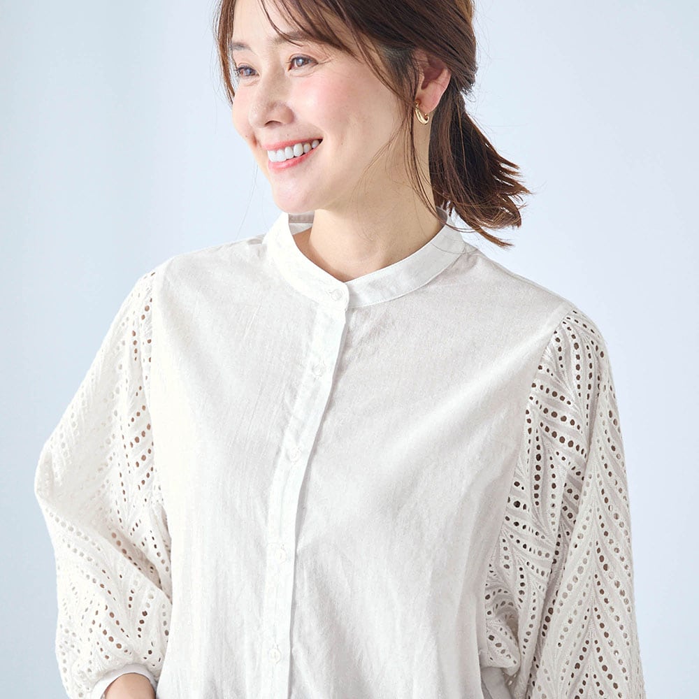 上品なスタンドカラーで首元も気になりにくい