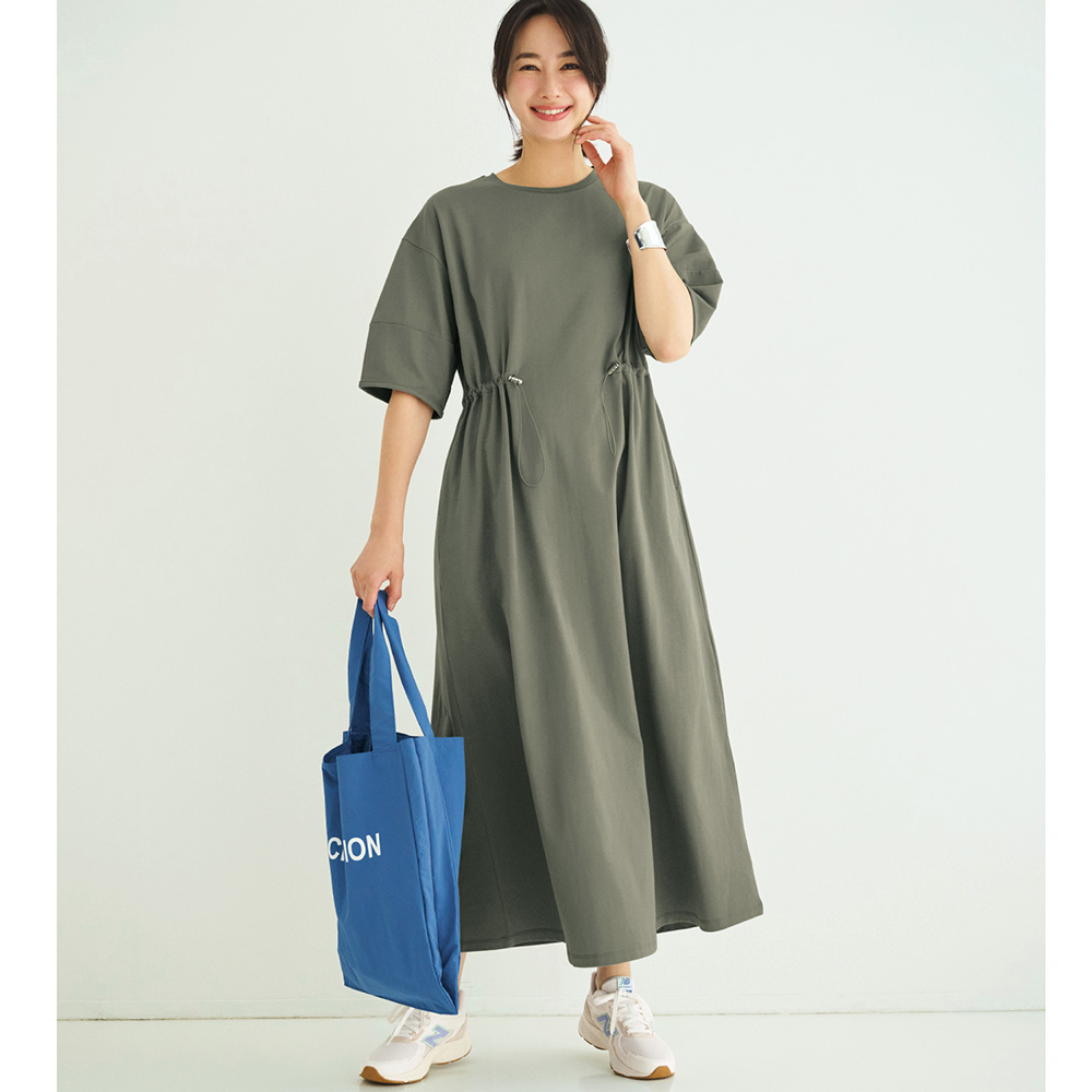 【ロウイング/Rowing】汗ジミが目立ちにくいドロスト使いワンピース