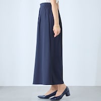 モデル身長167cm／M ※写真は撮影用のため股下+6cmになります。