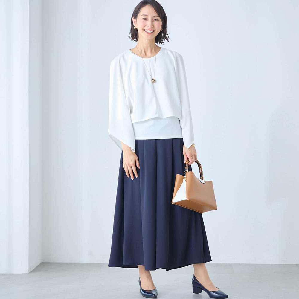 モデル身長167cm／M ※写真は撮影用のため股下+6cmになります。