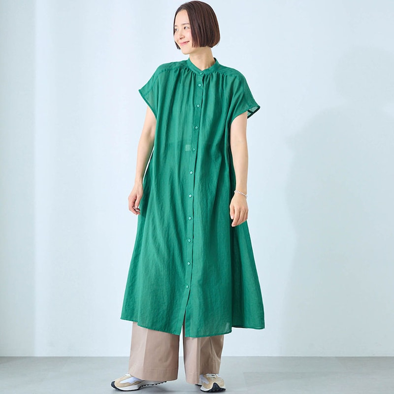 モデル身長168cm／M ※写真は撮影用のため着丈+6cmになります。