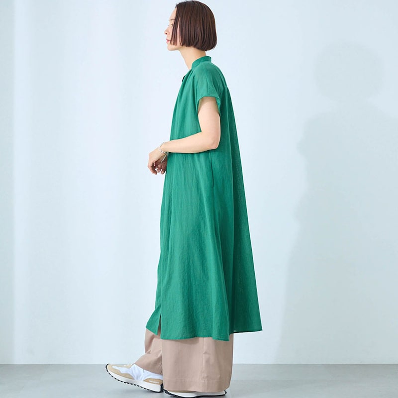 モデル身長168cm／M ※写真は撮影用のため着丈+6cmになります。