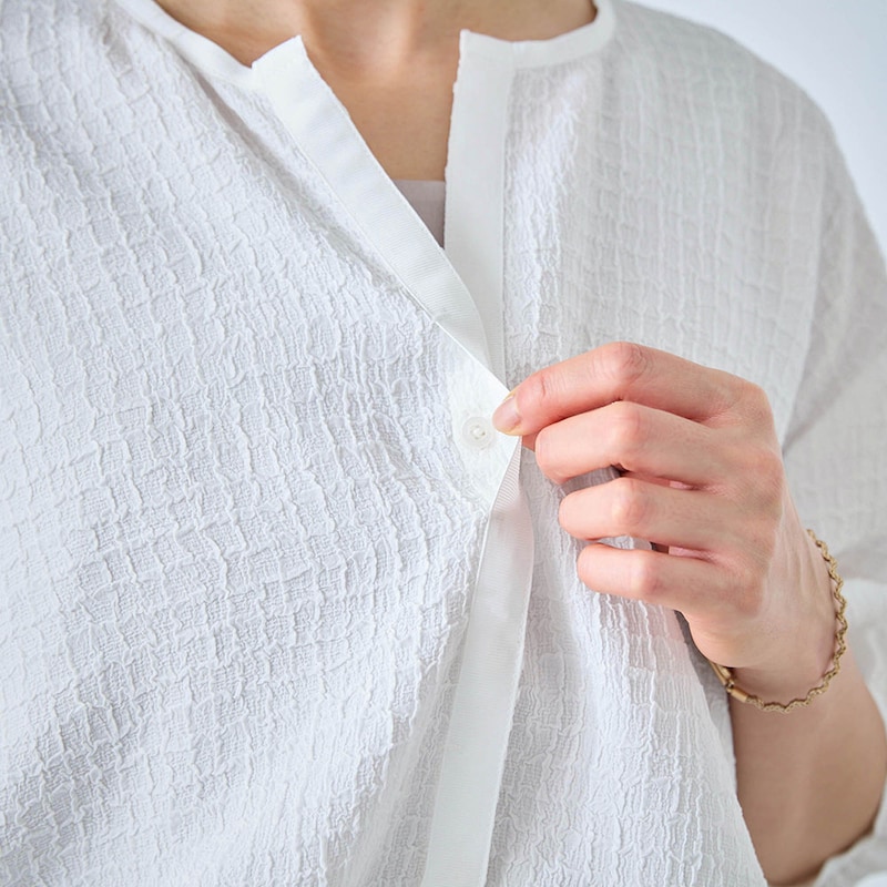 ヒヨク仕立ての前立ては、メリハリをつけるグログランテープ