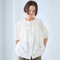 オフホワイト