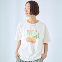 オフホワイト