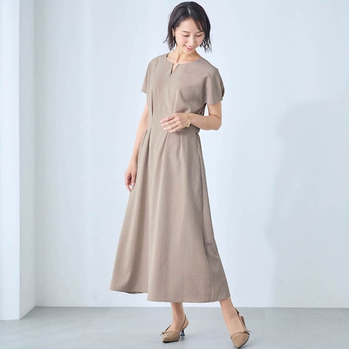 通勤にも使えるワンピース