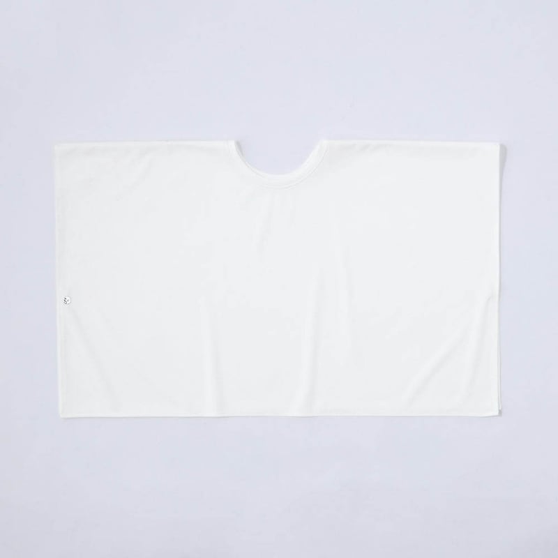 カットソーは広げると一枚の長方形