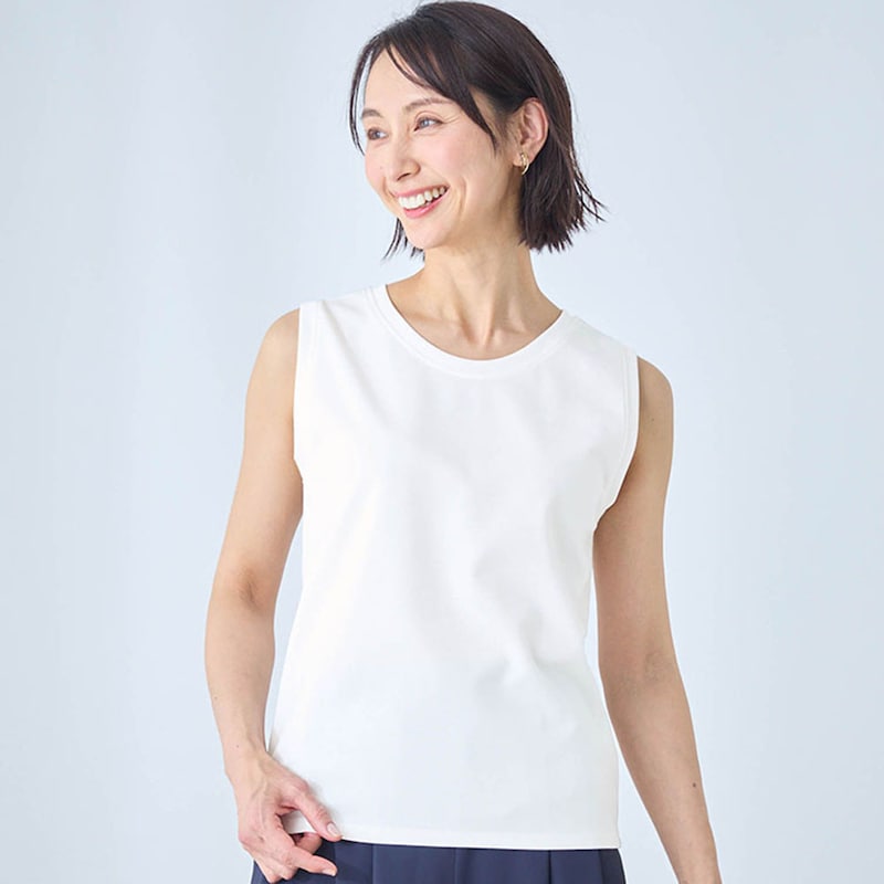タンクトップはシンプルなので単品使いもしやすい