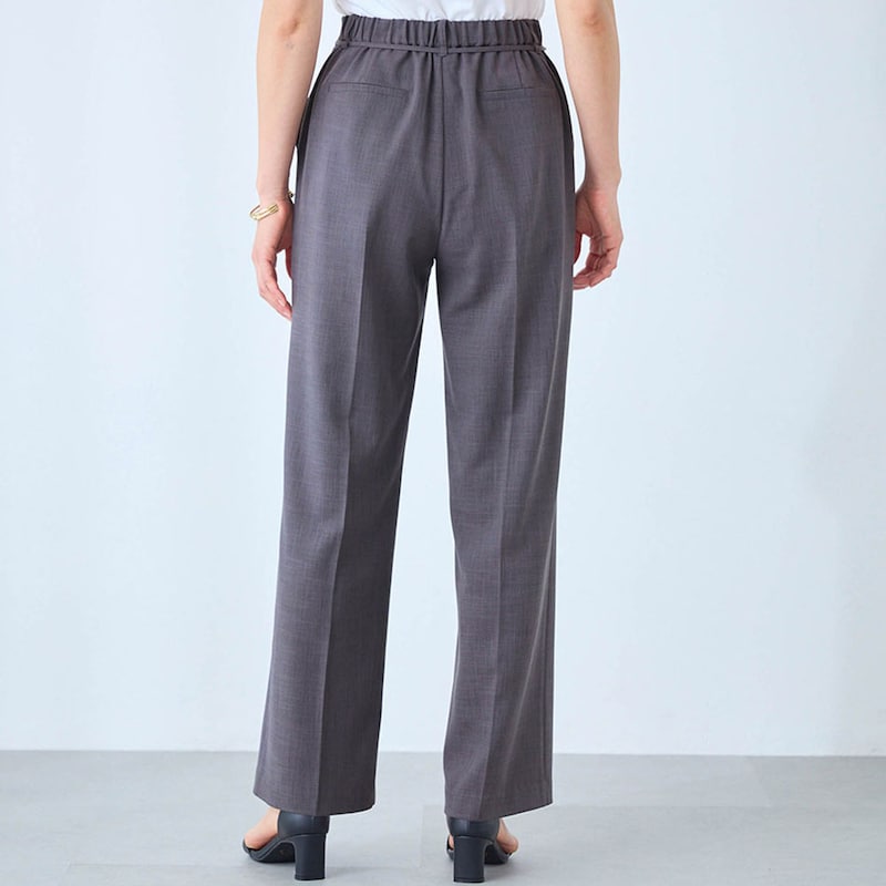 モデル身長168cm／M ※写真は撮影用のため股下+6cmになります。