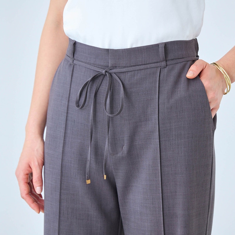 華奢なリボン使いでメリハリUP