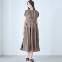 モデル身長171cm／M ※写真は撮影用のため着丈+6cmになります。