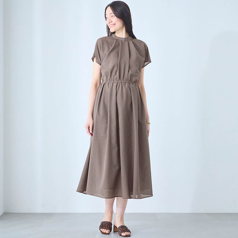 モデル身長171cm／M ※写真は撮影用のため着丈+6cmになります。