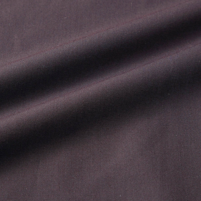 薄手の綿混素材で、しなやかな美しいドレープが魅力