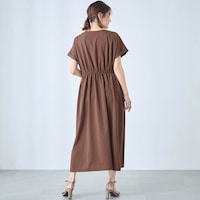 モデル身長168cm／M　※写真は撮影用のため着丈+6cmになります。