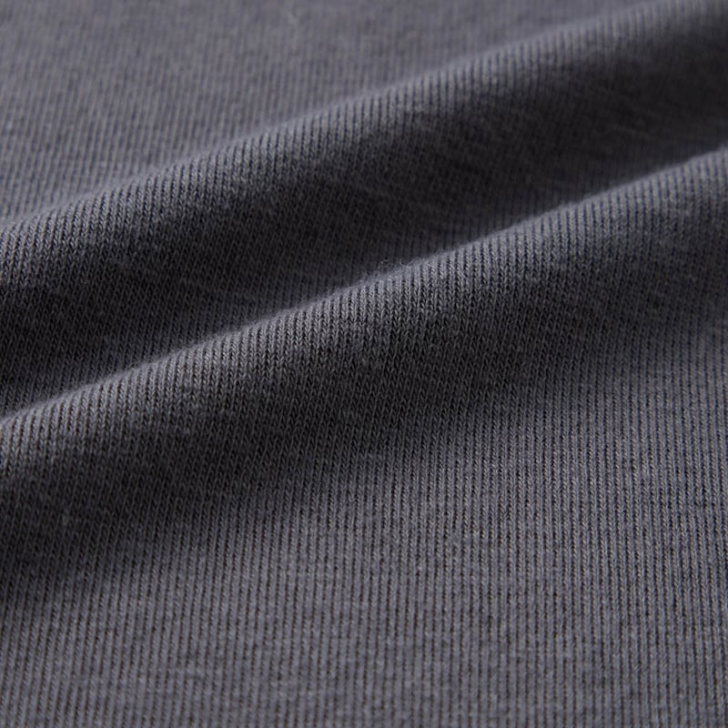 表面はなめらかできれいめな風合い