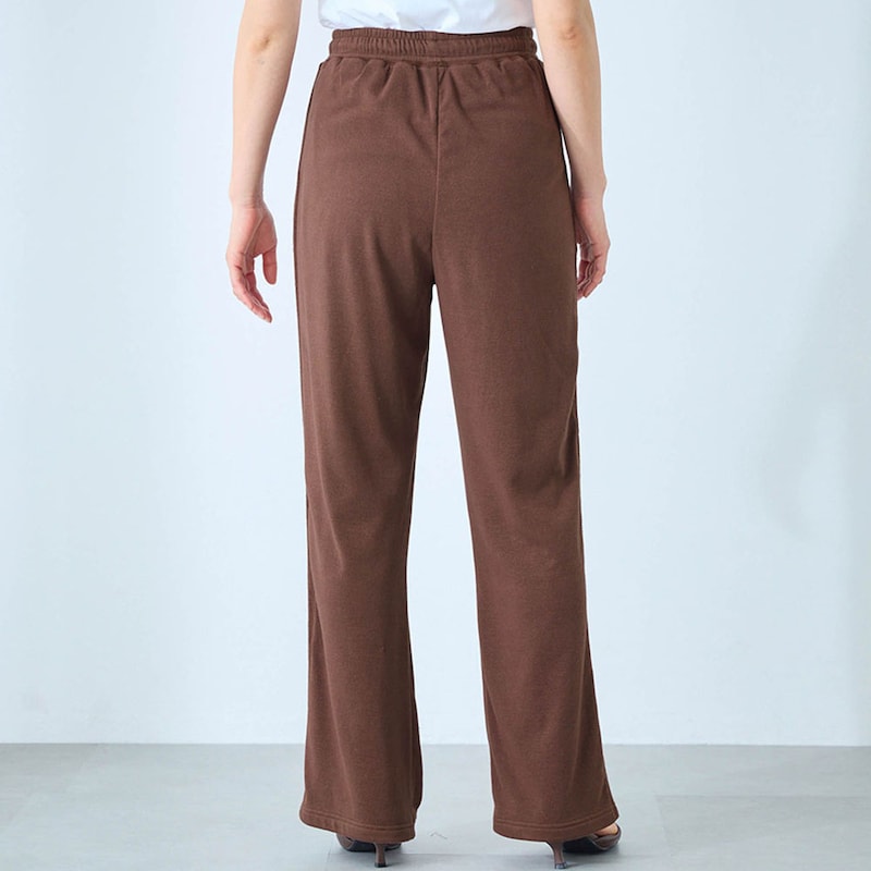 モデル身長168cm／M ※写真は撮影用のため股下+6cmになります。