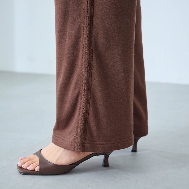 サイドのラインですっきり見え