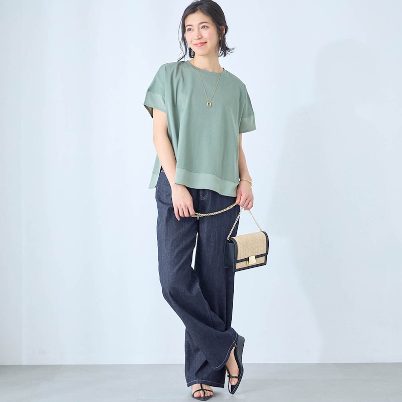 モデル身長168cm／M ※写真は撮影用のため股下+6cmになります。