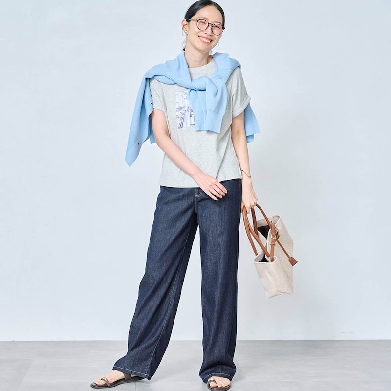 モデル身長168cm／M ※写真は撮影用のため股下+6cmになります。