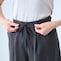 内側に紐付きで調整可能