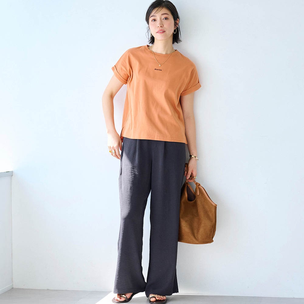 モデル身長168cm／M・股下66cm ※写真は撮影用のため股下+6cmになります。
