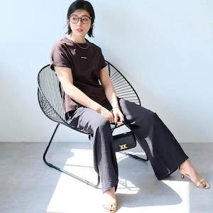 モデル身長168cm／M・股下66cm ※写真は撮影用のため股下+6cmになります。