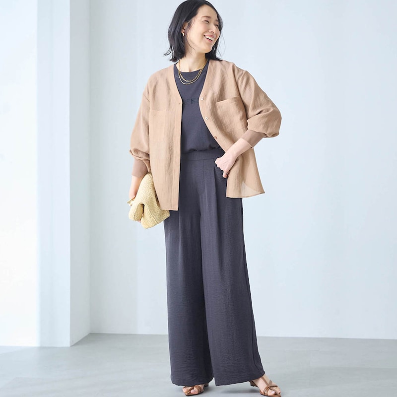 モデル身長168cm／M・股下66cm ※写真は撮影用のため股下+6cmになります。